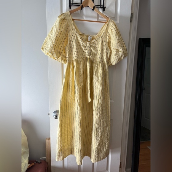 YAS NWT yellow midi dress size 8 striped bow front smocked midi - Picture 3 of 10